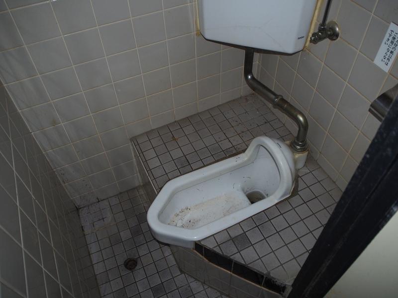 和式トイレから洋式トイレトイレのビフォア